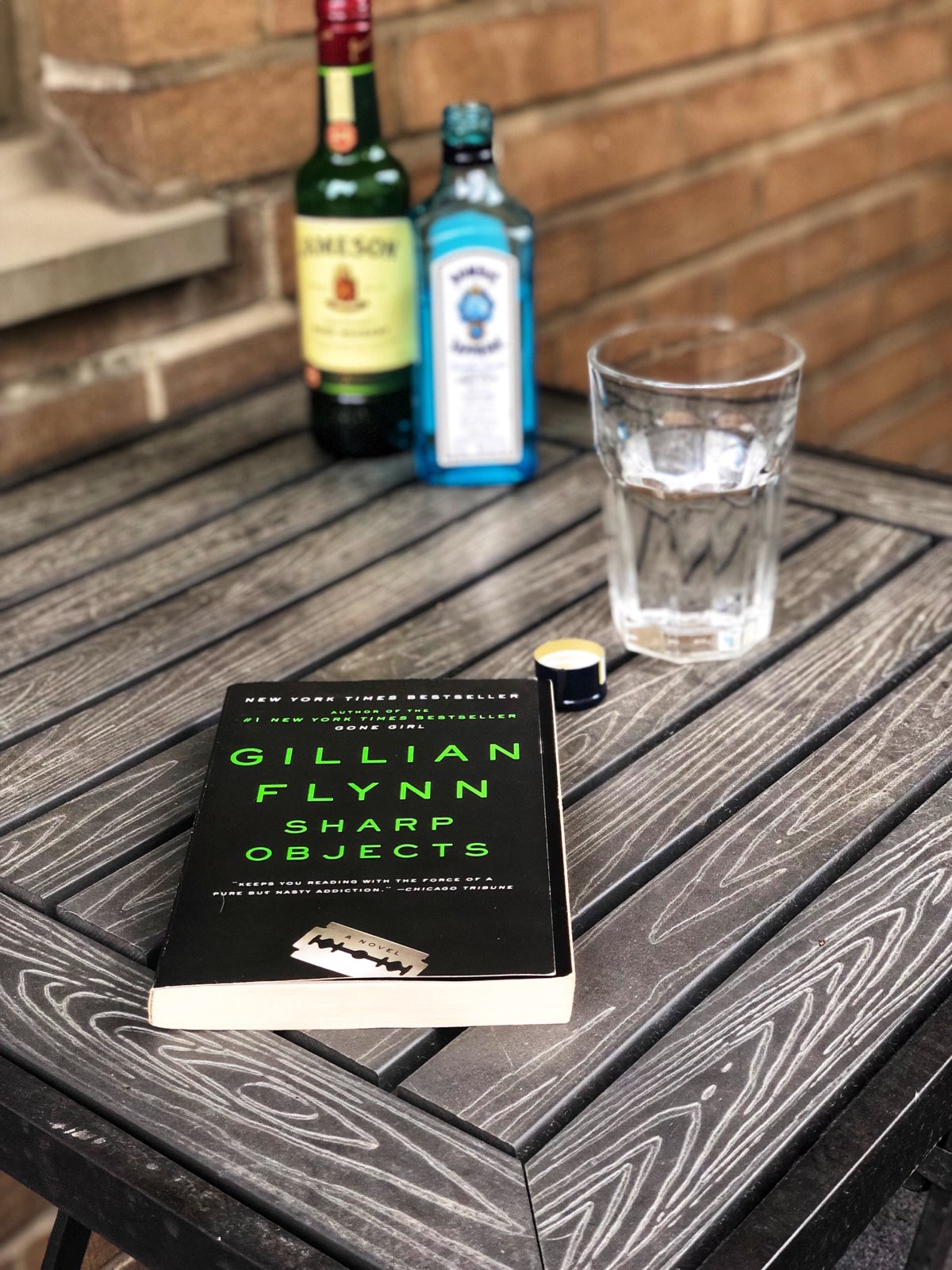 18: Sharp Objects by Gillian Flynn – Novel vs. Show